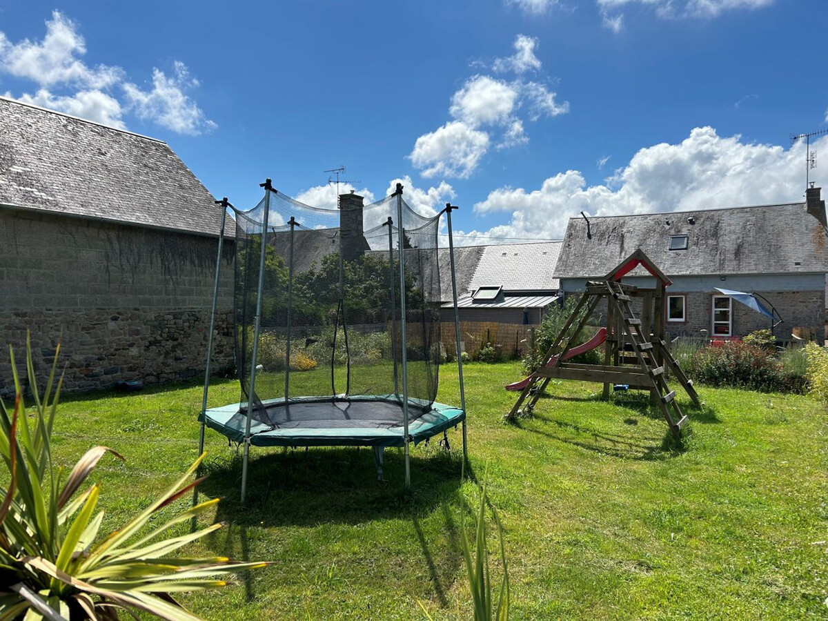 Gîte familial avec terrain clos et jeux au Val-Saint-Père - Photo 18