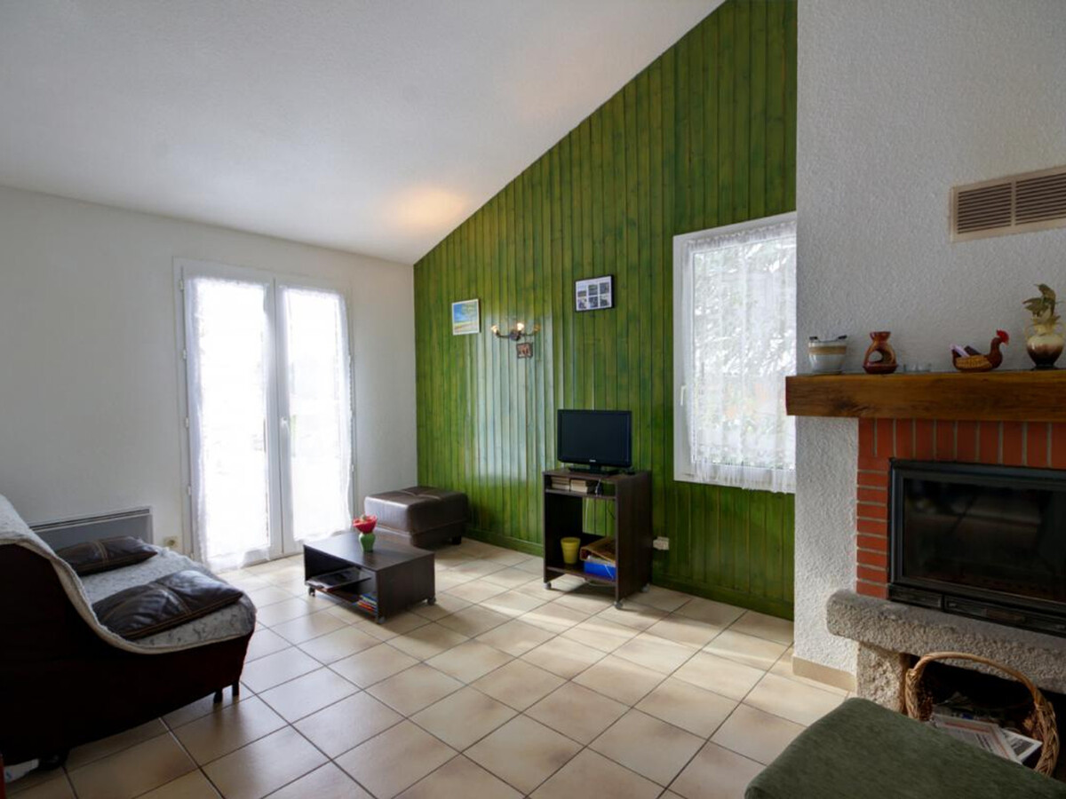 Chalet 4 pers. avec cheminée, jardin 600 m² à Usson-en-Forez - Photo 4