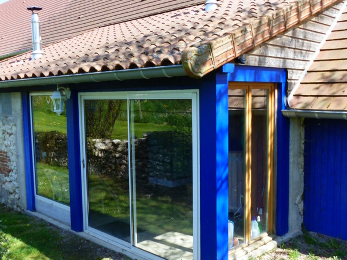 Éco-gîte rénové avec spa et chauffage solaire à Bransat - Photo 11