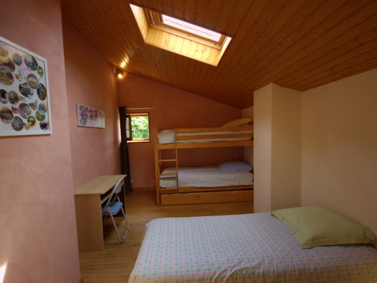 Gîte La Grange-Neuve : maison rustique 5 pers. avec jardin - Photo 9