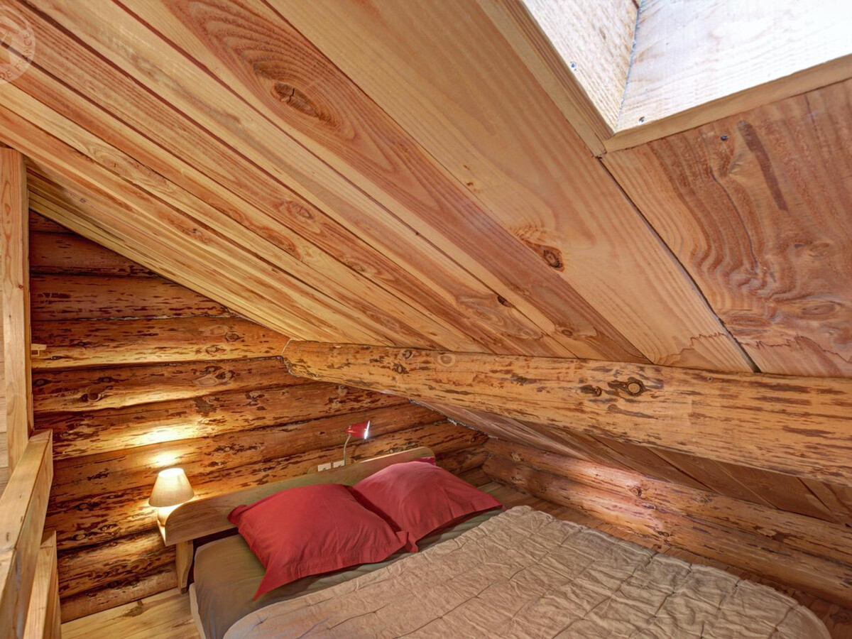 Chalet rustique 3 pers à Saint-Martin-la-Sauveté, poêle à bois - Photo 9