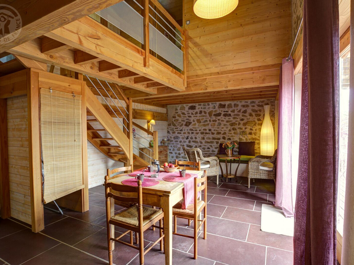 Écogîte 80 m² avec terrasse 20 m² à Saint-Romain-d'Urfé - Photo 2
