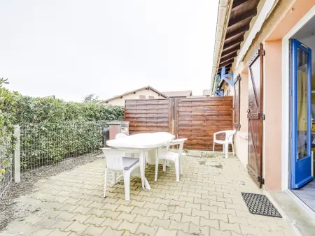 Location maison à Biscarrosse Plage, Charmante maison T2 avec mezzanine, terrasse et parking, à 350m de la plage – idéal pour 4 personnes