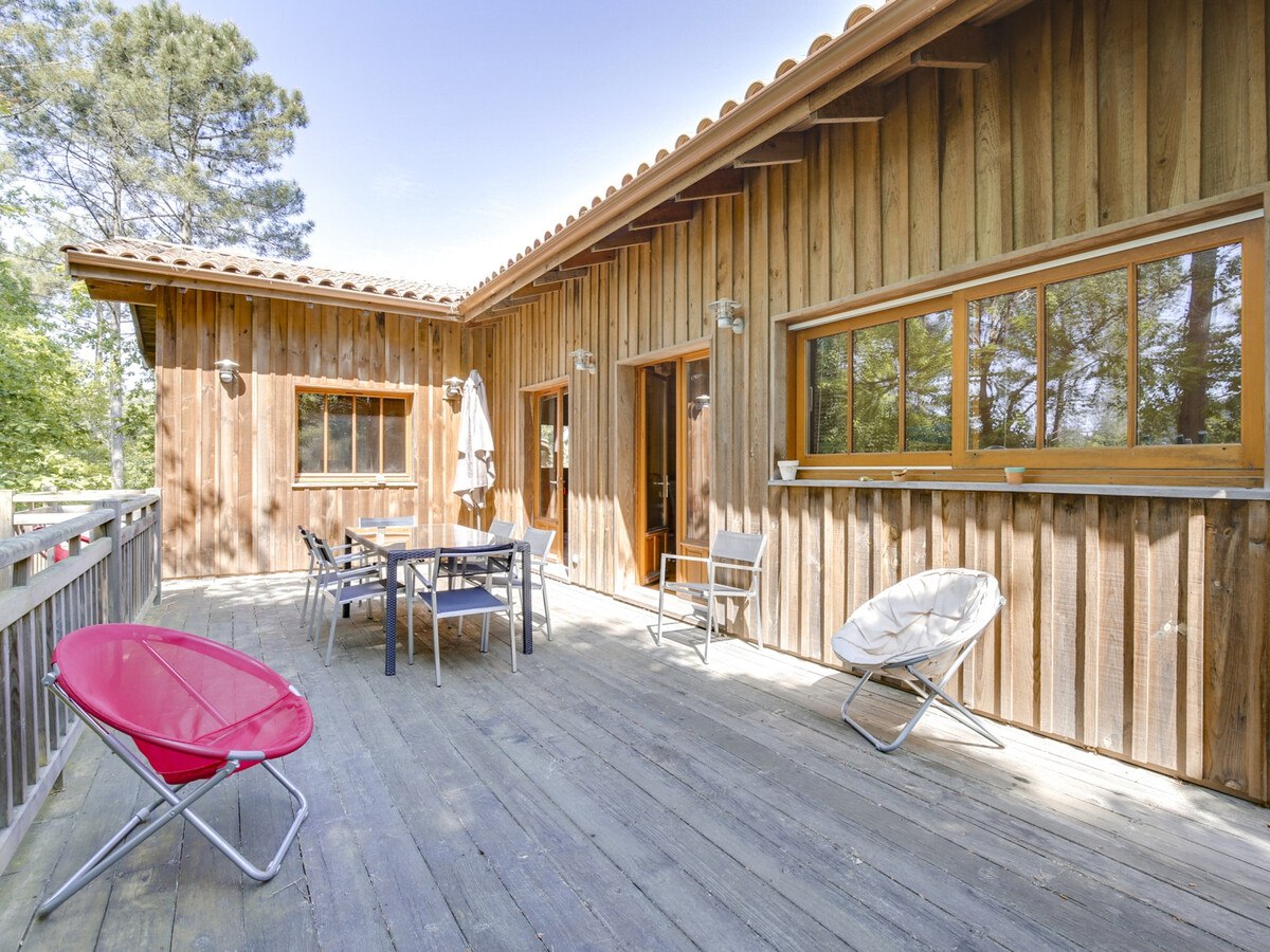 Villa bois 100m² sur le golf à Biscarrosse - Photo 1
