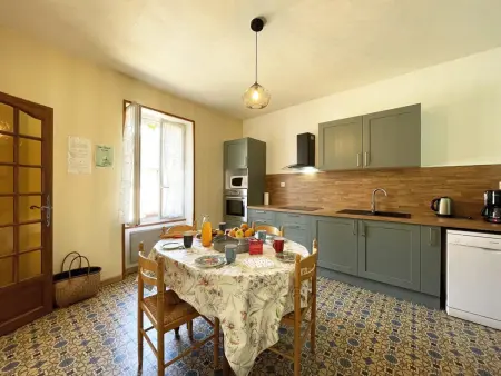 Maison de Bourg Avec Jardin et Wifi - Bures, Location Gite 6 personnes à Bures - Photo 5