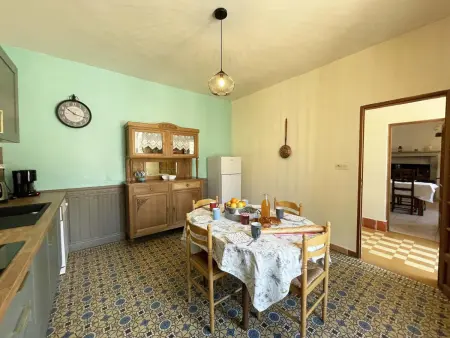 Maison de Bourg Avec Jardin et Wifi - Bures, Location Gite 6 personnes à Bures - Photo 6