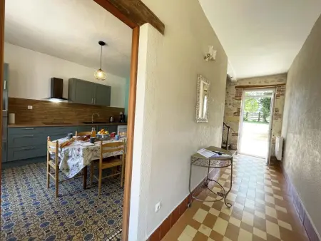 Maison de Bourg Avec Jardin et Wifi - Bures, Location Gite 6 personnes à Bures - Photo 8