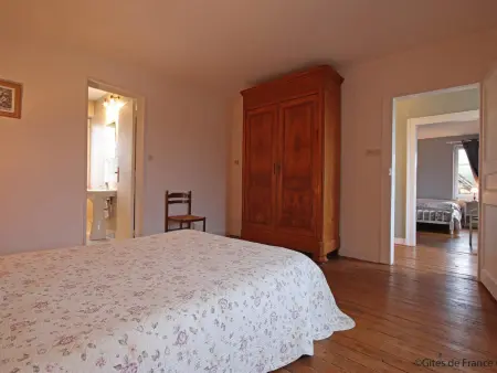 Maison de Bourg Avec Jardin et Wifi - Bures, Location Gite 6 personnes à Bures - Photo 24