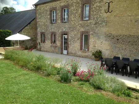 Maison de Bourg Avec Jardin et Wifi - Bures, Location Gite 6 personnes à Bures - Photo 31