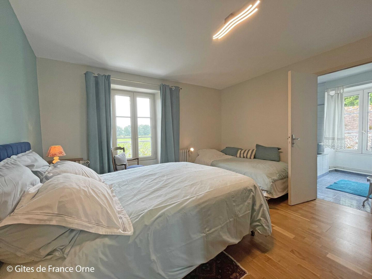 Gîte rural 6 pers. à Sarceaux, 1,5 ha et pêche - Photo 10