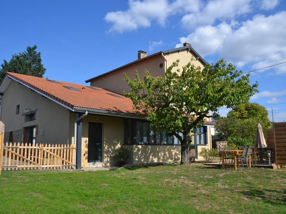 Gîte 9 personnes, 200 m² avec pièce à vivre de 73 m² - Photo 1
