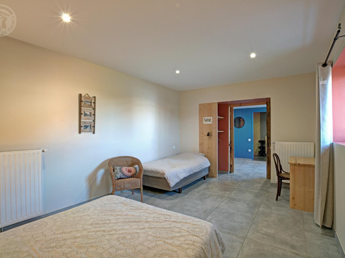 Gîte 9 personnes, 200 m² avec pièce à vivre de 73 m² - Photo 12