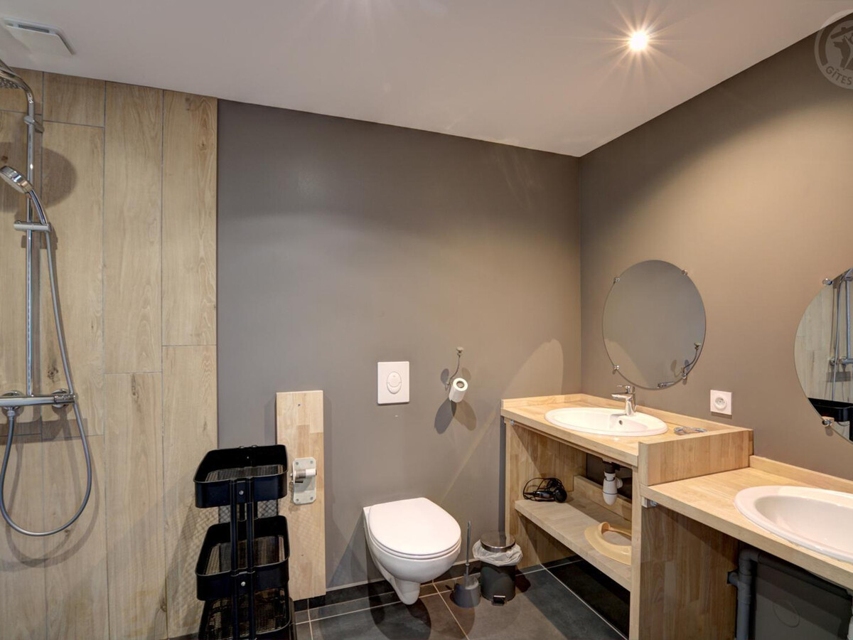 Gîte 9 personnes, 200 m² avec pièce à vivre de 73 m² - Photo 13