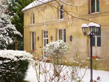 Gîte dans ancienne dépendance, jardin 400m², Mouy : photo 15
