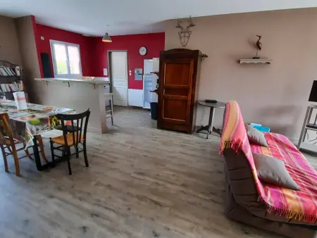 Maison 3 chambres plain-pied, jardin 1250m² à La Roche-Posay - Photo 1