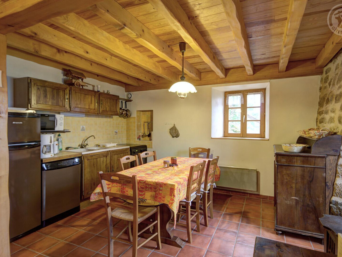 Gîte forézien 19e s., 6 pers., jardin 500m² - Photo 4