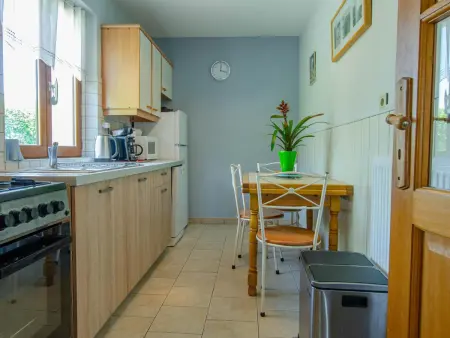 Gîte 6 pers. avec terrain de jeux et barbecue à Racines : photo 8