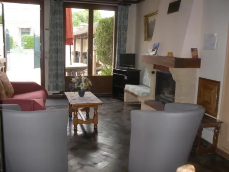 Gîte champenois 2 chambres, jardin clos et cheminée : photo 4