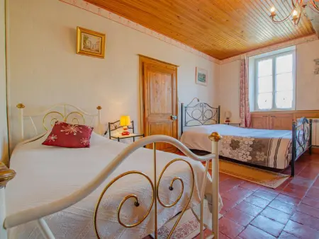 Gîte avec cour close à Briel-sur-Barse, aux portes de Nigloland : photo 5