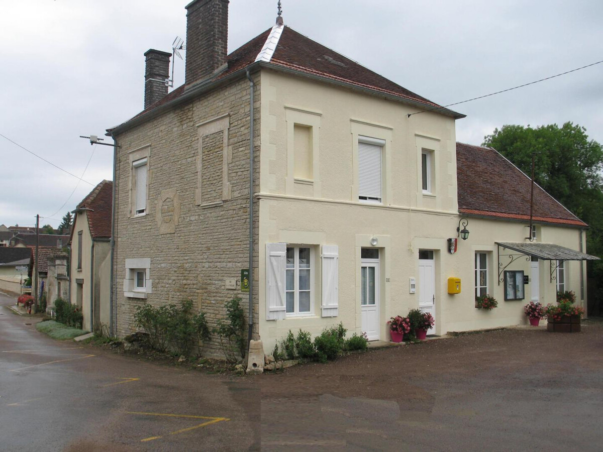 Gîte rénové 6 pers. – Cour privée, vignoble Champagne - Photo 2