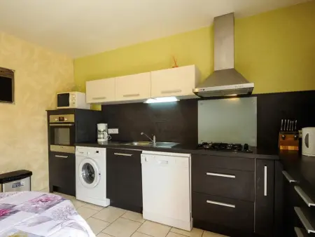 Charmante Maison à Troyes avec Jardin, Animaux Acceptés, Parking et Wi-Fi - Photo 7