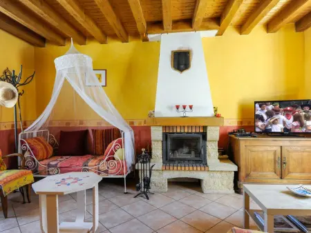 Gîte spacieux 7 pers. à Villiers-le-Bois, ancien corps de ferme : photo 8