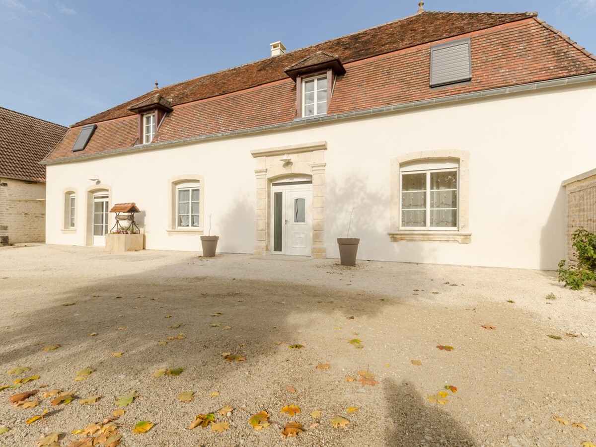 Gîte 8 personnes avec cour close et barbecue à Saint-Usage - Photo 1