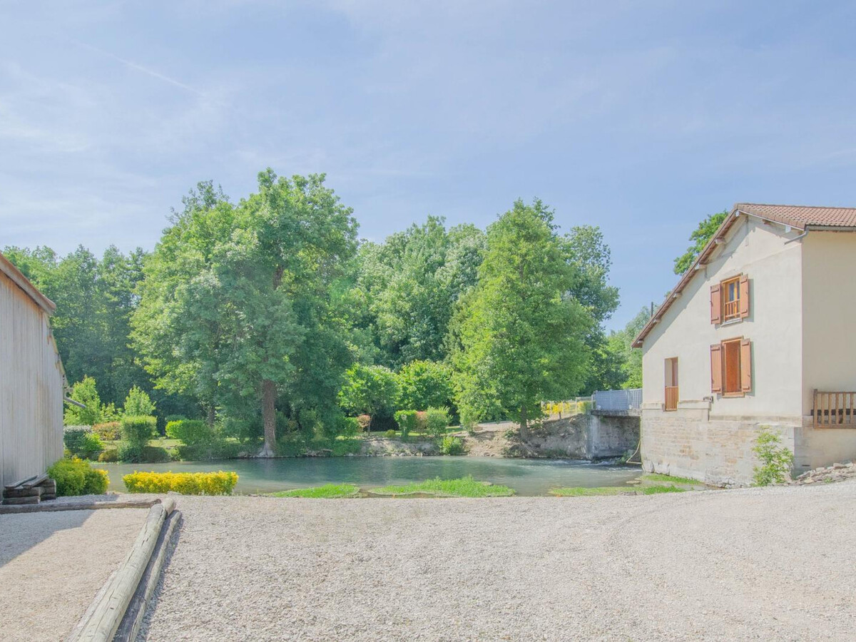 Ancien moulin au bord de la rivière à Lhuître - Photo 22
