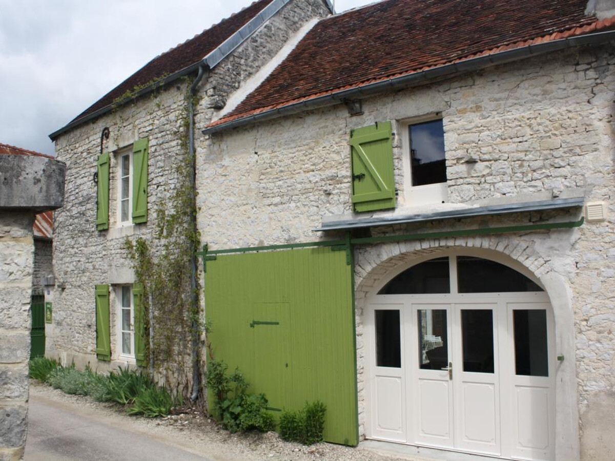 Gîte 6 pers. en pierres avec piscine chauffée à Landreville - Photo 3