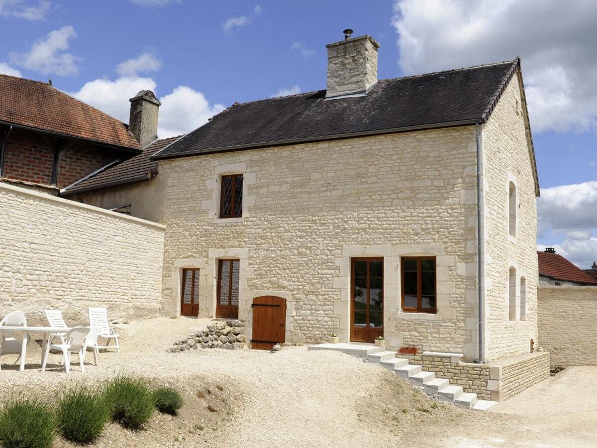 Les Perrières, maison de pays en pierre aux 3 AOC - Photo 1