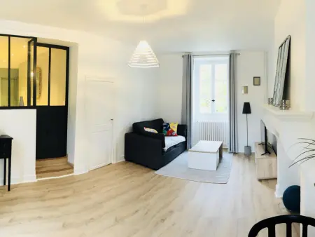Charmant Gîte avec Parc et Cheminée, Vélos Disponibles, Animaux Acceptés, Proche Commodités - Photo 6