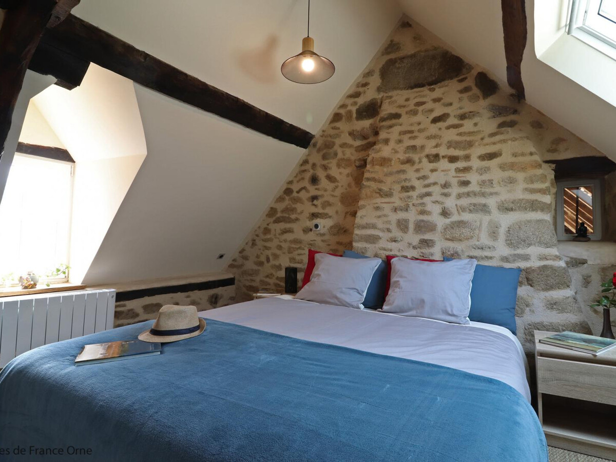 Maison du 15ème siècle avec jardin à Athis-Val de Rouvre - Photo 14