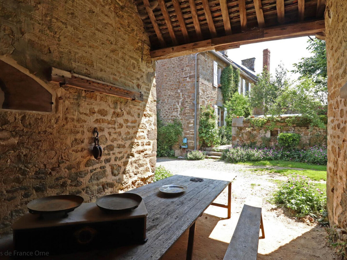 Maison du 15ème siècle avec jardin à Athis-Val de Rouvre - Photo 26