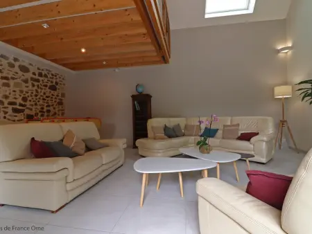 Gîte familial 14 pers. avec sauna et 1 ha de jardin : photo 4