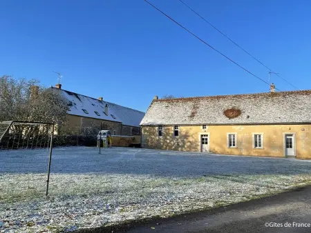 Longère Percheronne spacieuse avec jardin et spa en option - Photo 22
