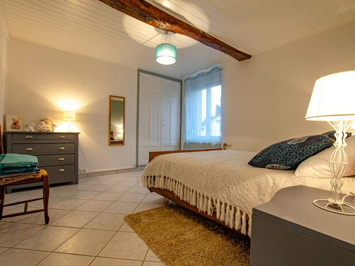 Gîte 6 pers. Mailly-le-Camp, terrain clos et terrasse couverte - Photo 1