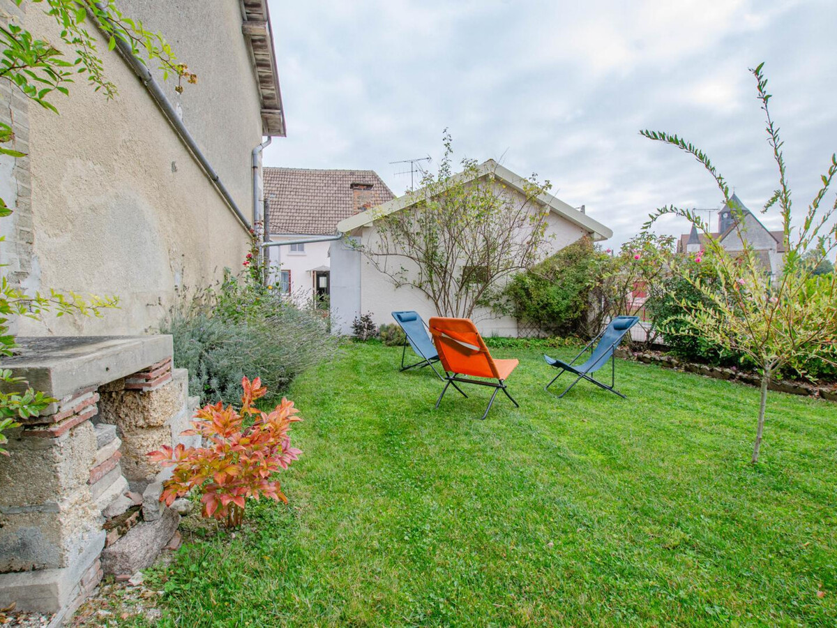 Gîte 6 pers. Mailly-le-Camp, terrain clos et terrasse couverte - Photo 19