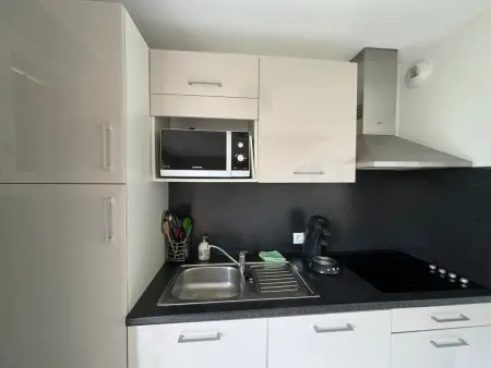 Maison 2 chambres au calme avec piscine, proche plages et commerces - Photo 12