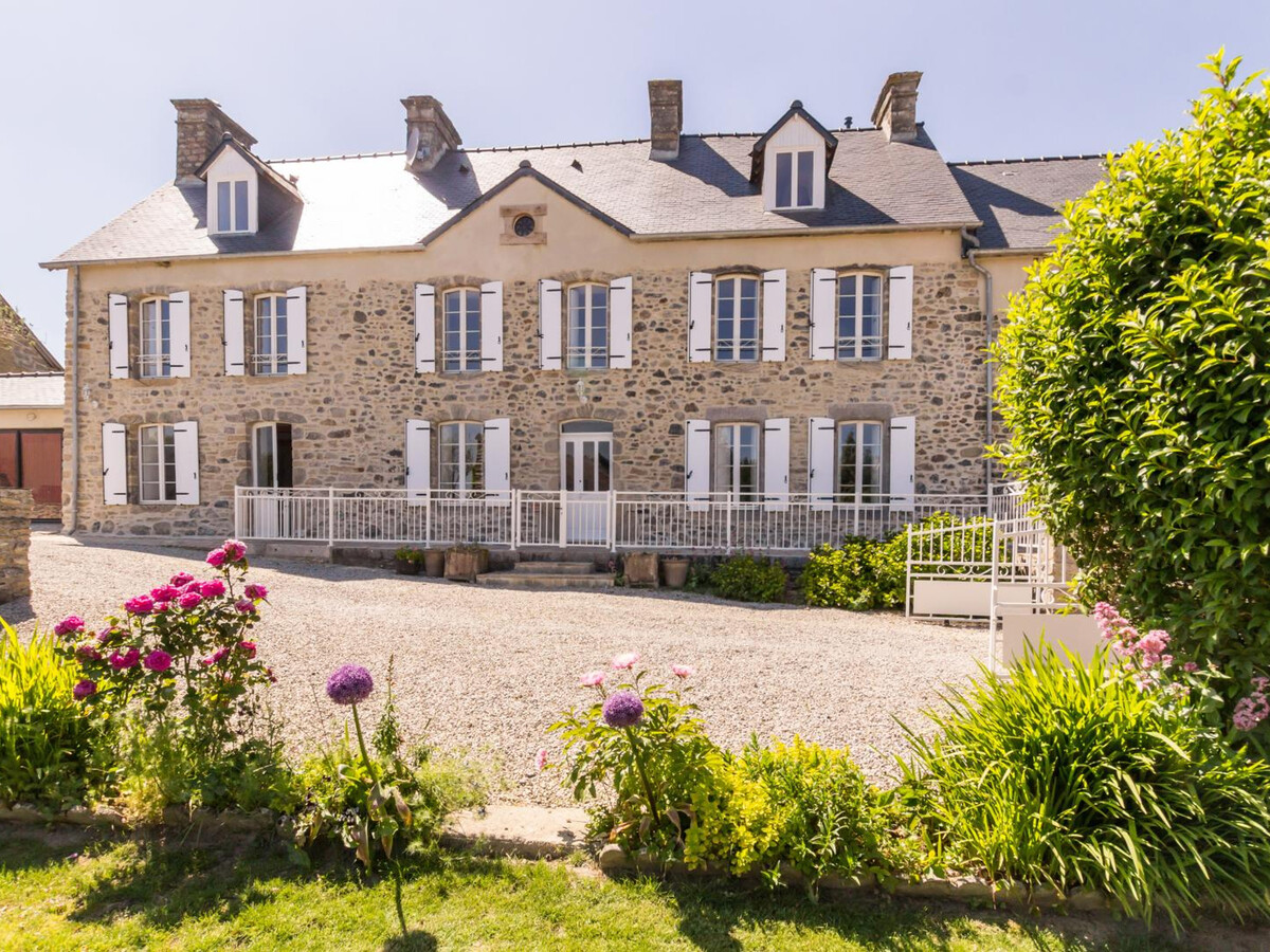 Ancien Presbytère XVIII, 8 Chambres, Sauna et Bain Suédois - Photo 1
