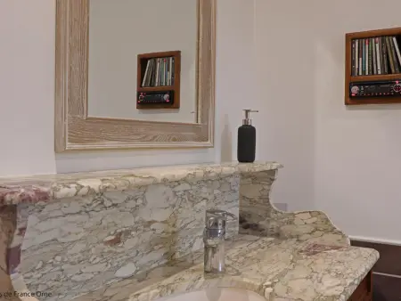 Maison authentique près d'un étang avec animaux acceptés, linge et ménage inclus - Photo 17