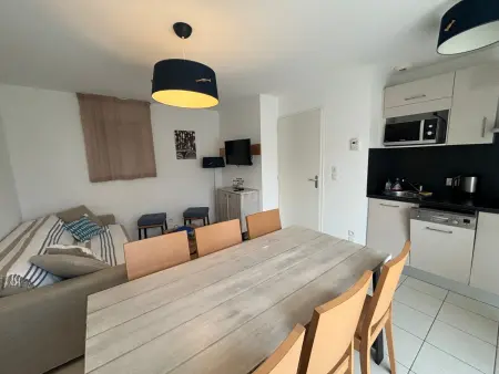 Maison de Vacances 2* avec Piscine Chauffée, Proche Plage et Commerces - Photo 4