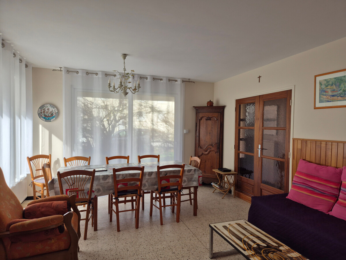 Maison 4 chambres à 50m de la plage, jardin clôturé - Photo 4