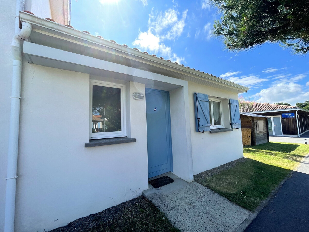 Maisonnette 4 pers, terrasse privée et accès piscine chauffée - Photo 4