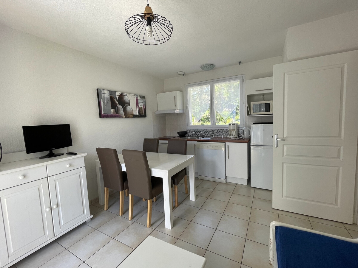 Maisonnette 4 pers, terrasse privée et accès piscine chauffée - Photo 9