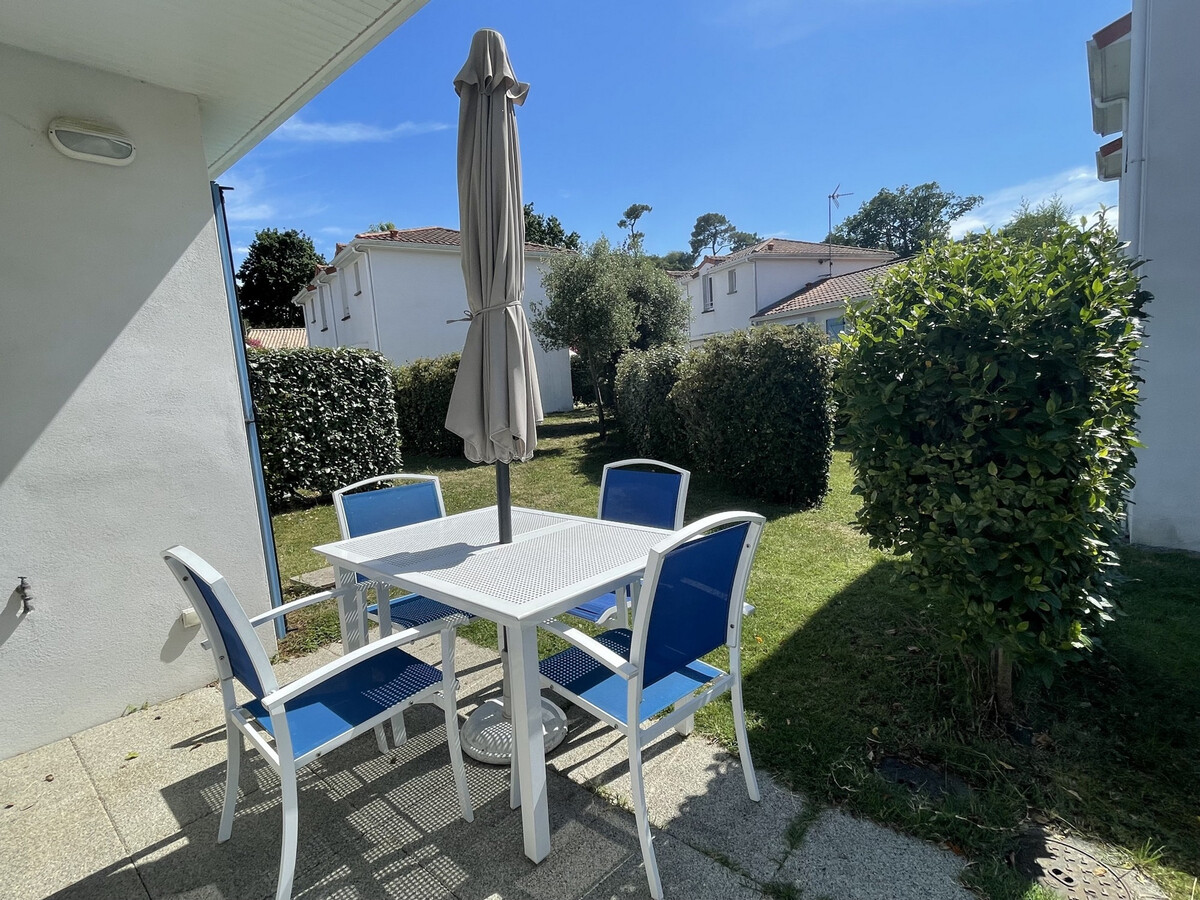 Maisonnette 4 pers, terrasse privée et accès piscine chauffée - Photo 10