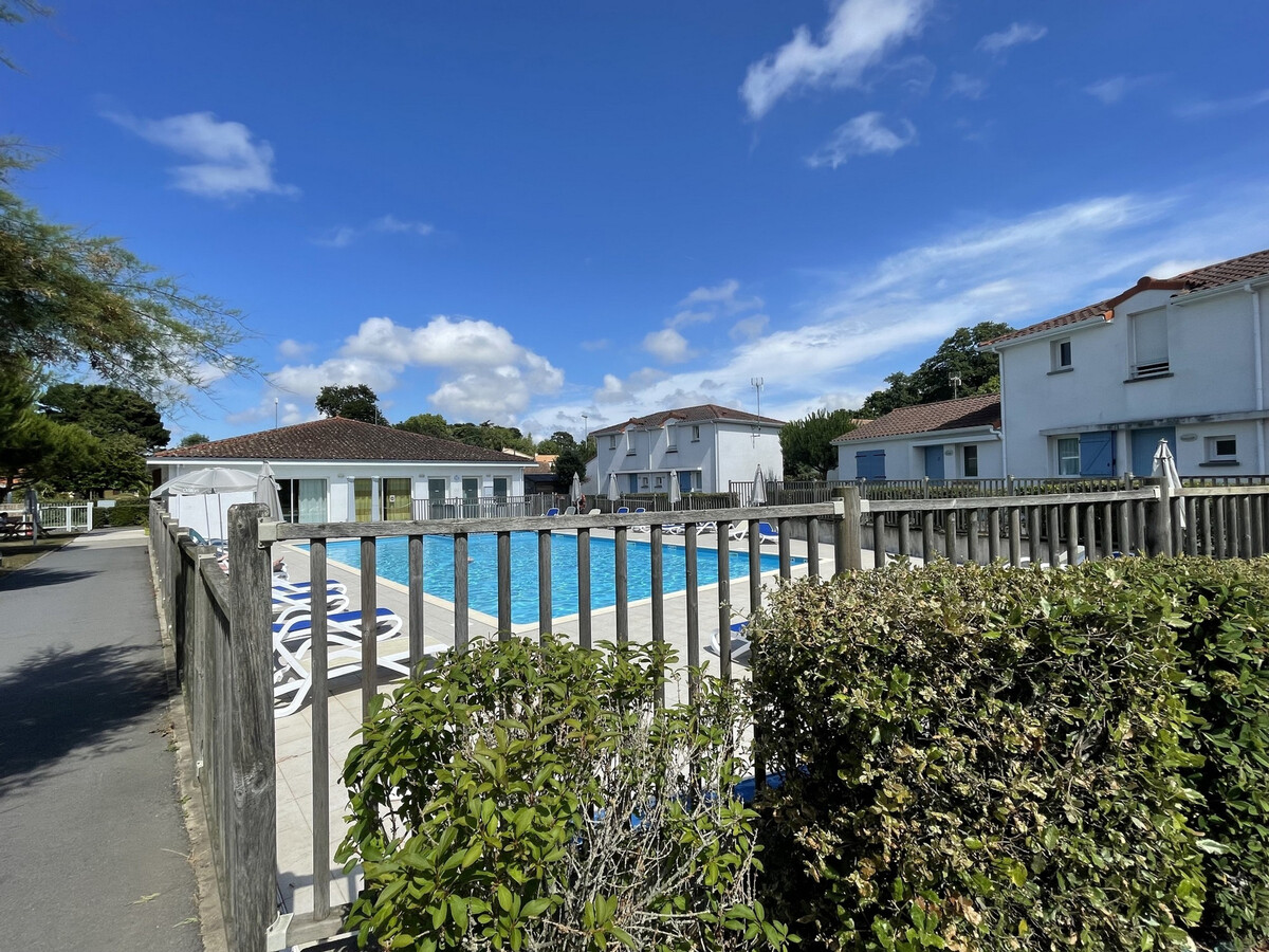 Maisonnette 4 pers, terrasse privée et accès piscine chauffée - Photo 15