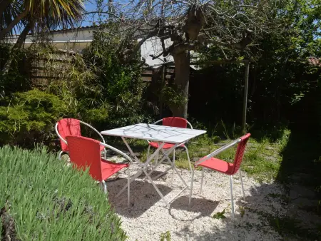 Location maison à Les Sables d'Olonne, Maison 2 étoiles proche plage & marché, avec jardin et terrasse, idéale pour familles.