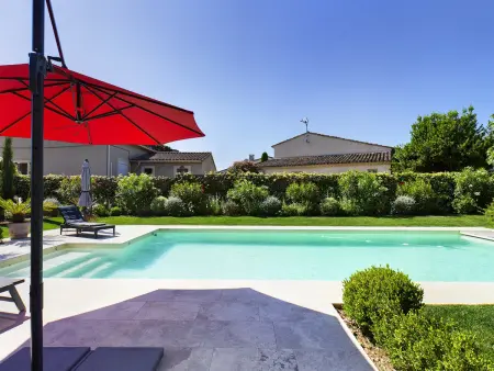 Villa rénovée 120m² à Eygalières, piscine chauffée : photo 4