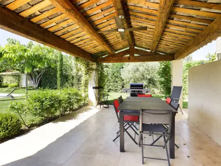 Villa rénovée 120m² à Eygalières, piscine chauffée : photo 11