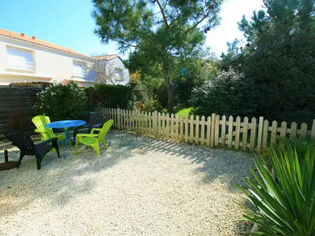 Charmante maisonnette à Longeville-sur-Mer, proche plage, 2 ch, terrasse, parking, vélos bienvenus - Photo 3